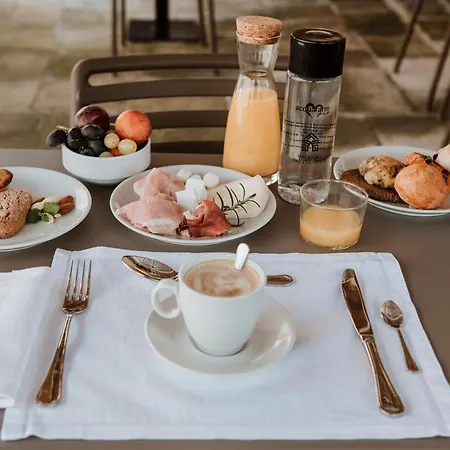 Palazzo Dei Tolomei Bed & Breakfast Lecce